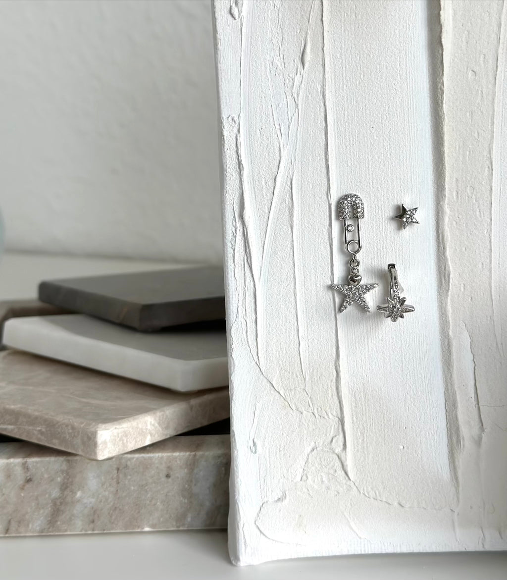 Aera Berlin Jewelry - Lynx Triple Star Earring Sterling Silver Product Photo