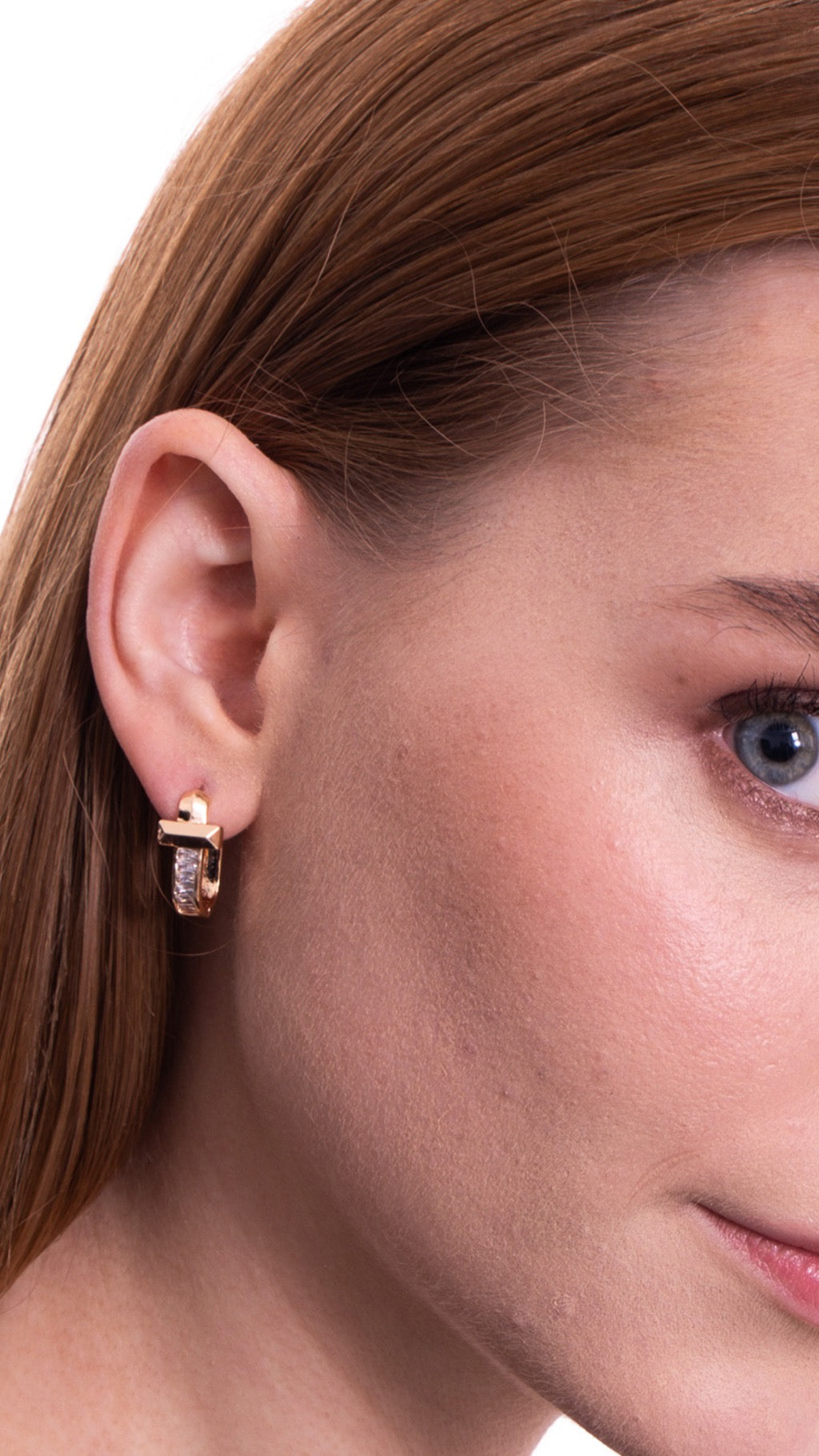 Aera Berlin Jewelry - Rigel Stony Huggie Earring 18K Gold Plated Model Photo Left