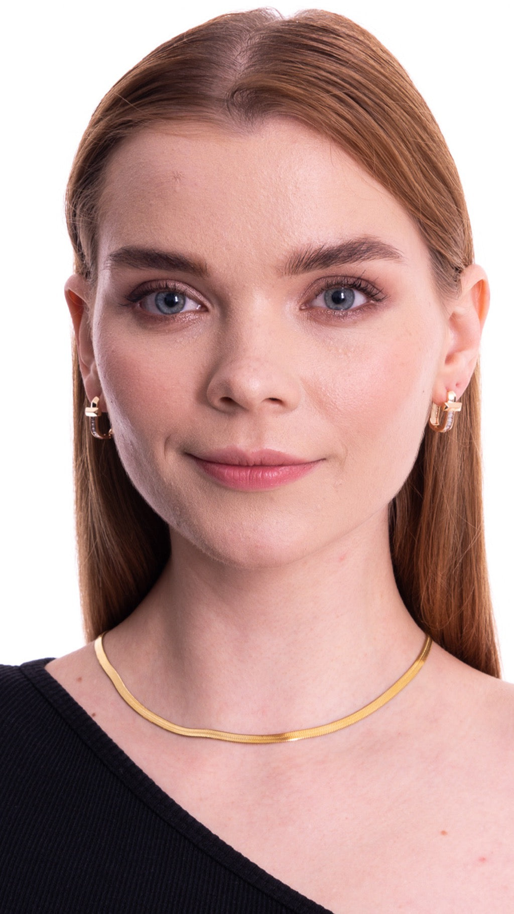 Aera Berlin Jewelry - Titan Snake Necklace 18K Gold Plated Model Photo Front