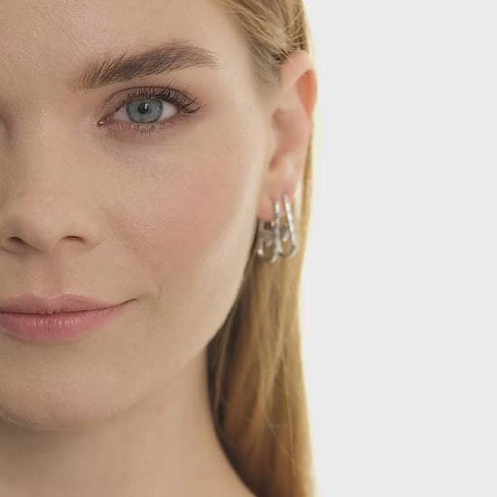 Aera Berlin Jewelry - Vesta Elips Huggie Earring Model Video