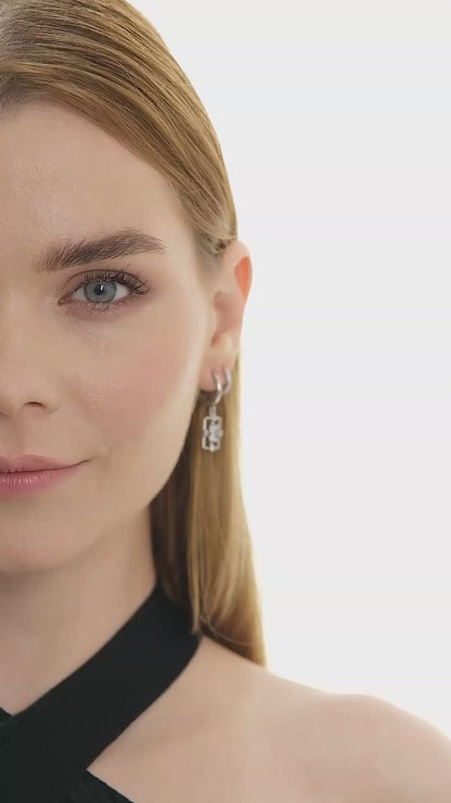 Aera Berlin Jewelry - Wezen Triple Huggie Sterling Silver Earring Model Video